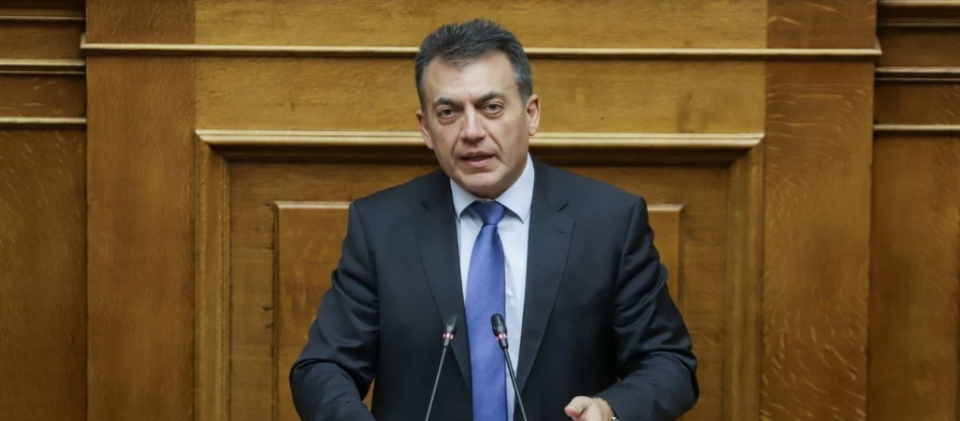 Βουλή: Στα «μαχαίρια» Βρούτσης - αντιπολίτευση για εργασιακά και Πολιτισμό